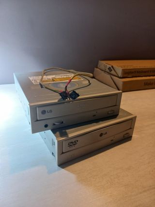 DVD LG y Fuente de alimentación 