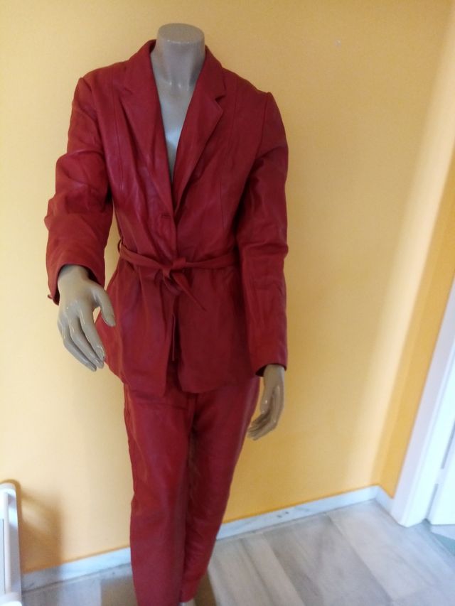 Chaqueta y pantalón de piel Zerimar