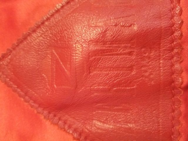 Chaqueta y pantalón de piel Zerimar