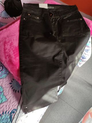pantalón pirata sin uso c/ etiqueta 