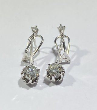 Pendientes de oro con diamantes