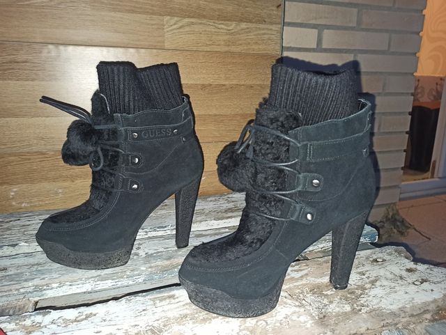 botas negras ante y piel GuESS