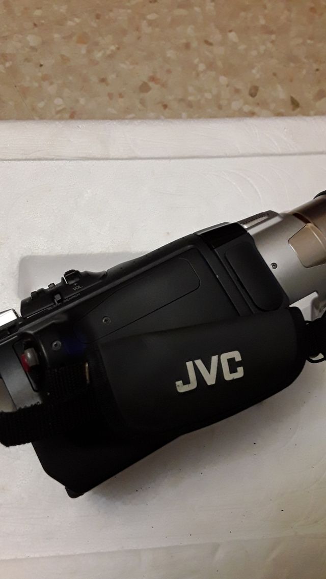 cámara de video JVC GR-VF10EG para piezas leer