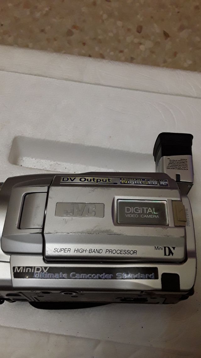 cámara de video JVC GR-VF10EG para piezas leer