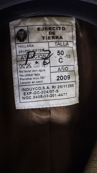 traje militar 