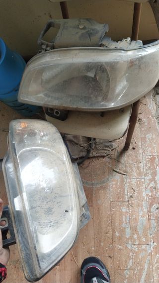 faros y compresor Seat Ibiza 2002