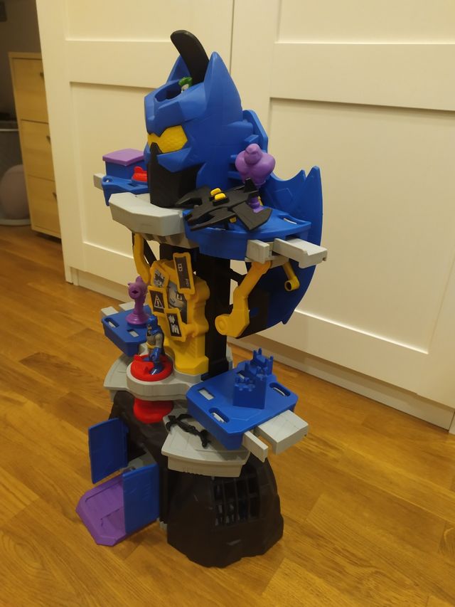 Juguete, la guarida de Batman. Batcueva.