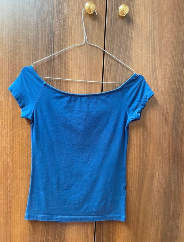 Camiseta azul de Stradivarius