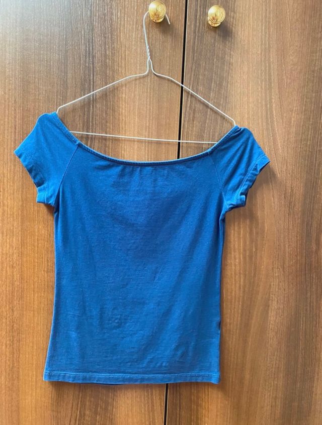 Camiseta azul de Stradivarius