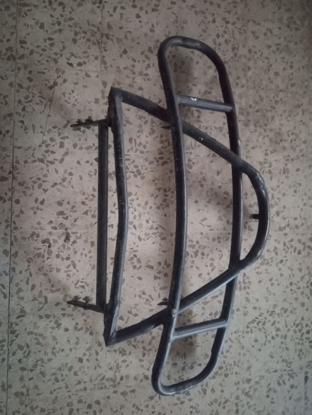 Defensa delantera Terrano 2