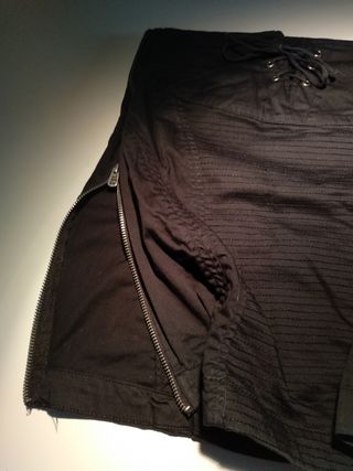 Falda negra elastica