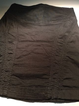 Falda negra elastica