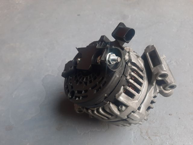 Alternador bmw 318 2000cc año 2006