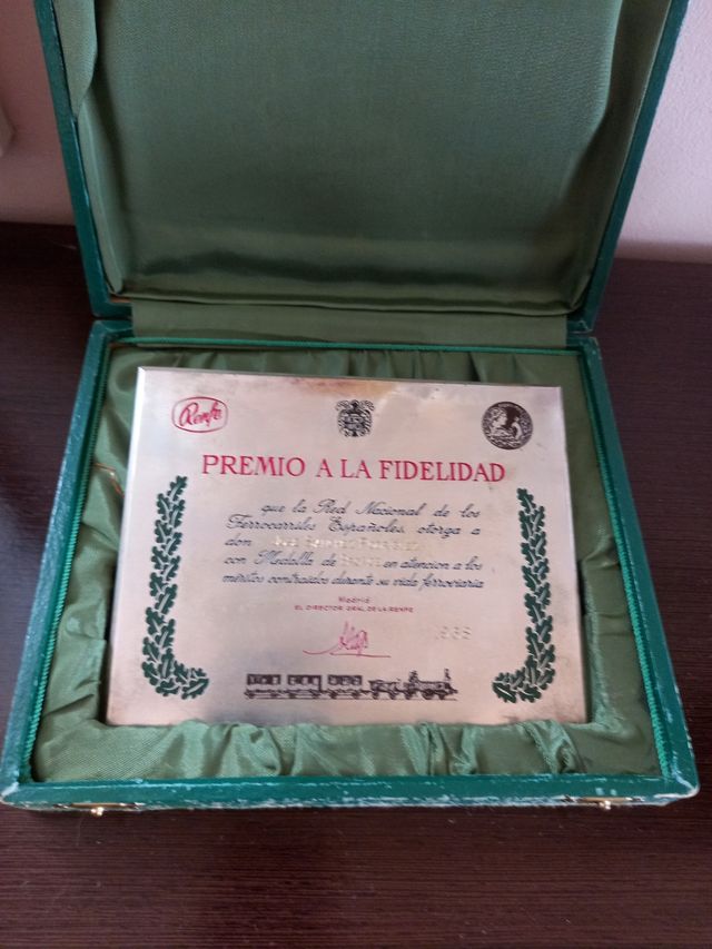 placa Renfe conmemorativa 1968
