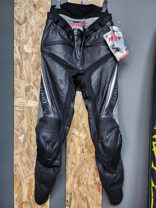 Pantalon moto piel