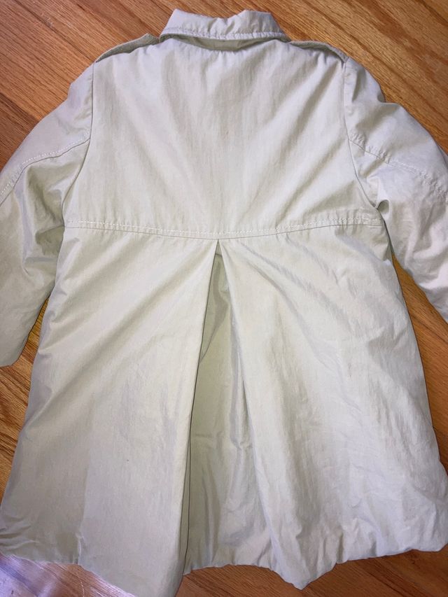 Gabardina talla 4 años marca Neck&Neck