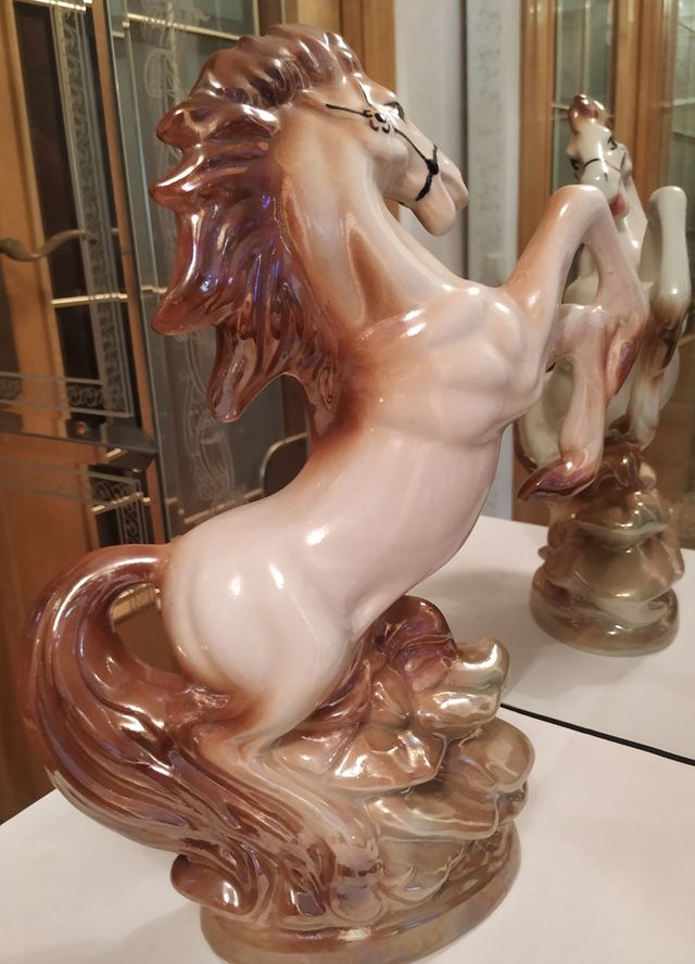 CABALLO RAMPANTE ANTIGUO