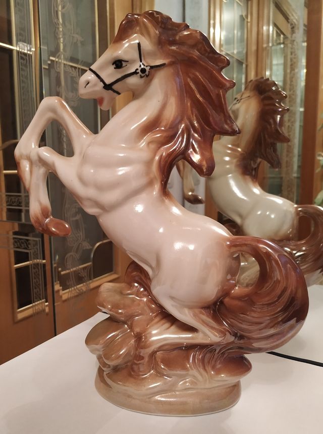 CABALLO RAMPANTE ANTIGUO