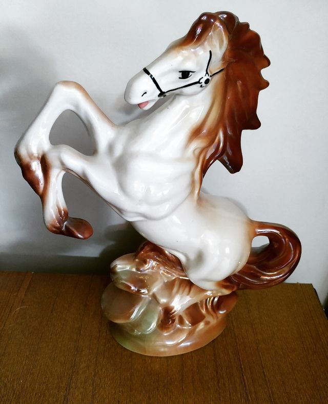 CABALLO RAMPANTE ANTIGUO