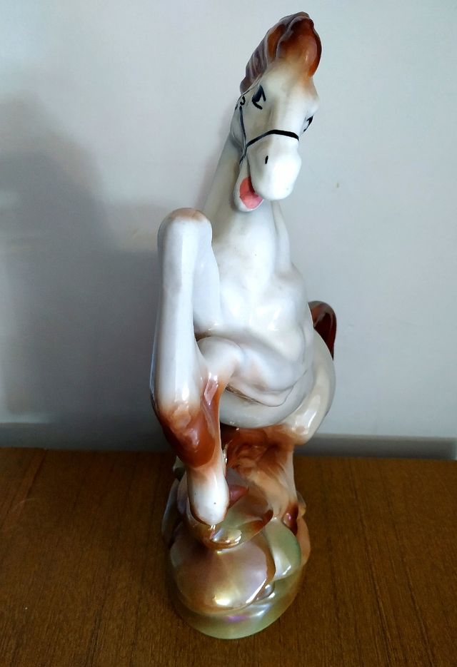 CABALLO RAMPANTE ANTIGUO