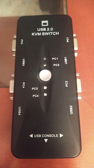 Switch kvm -41 UA, cuatro puertos