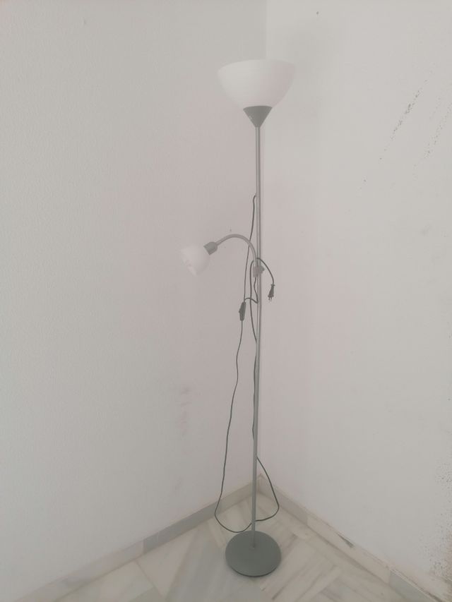 lámpara de rincón 