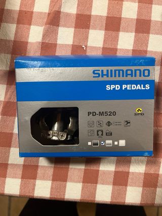 Pedales y calas con chapa shimano M520 SPD plata