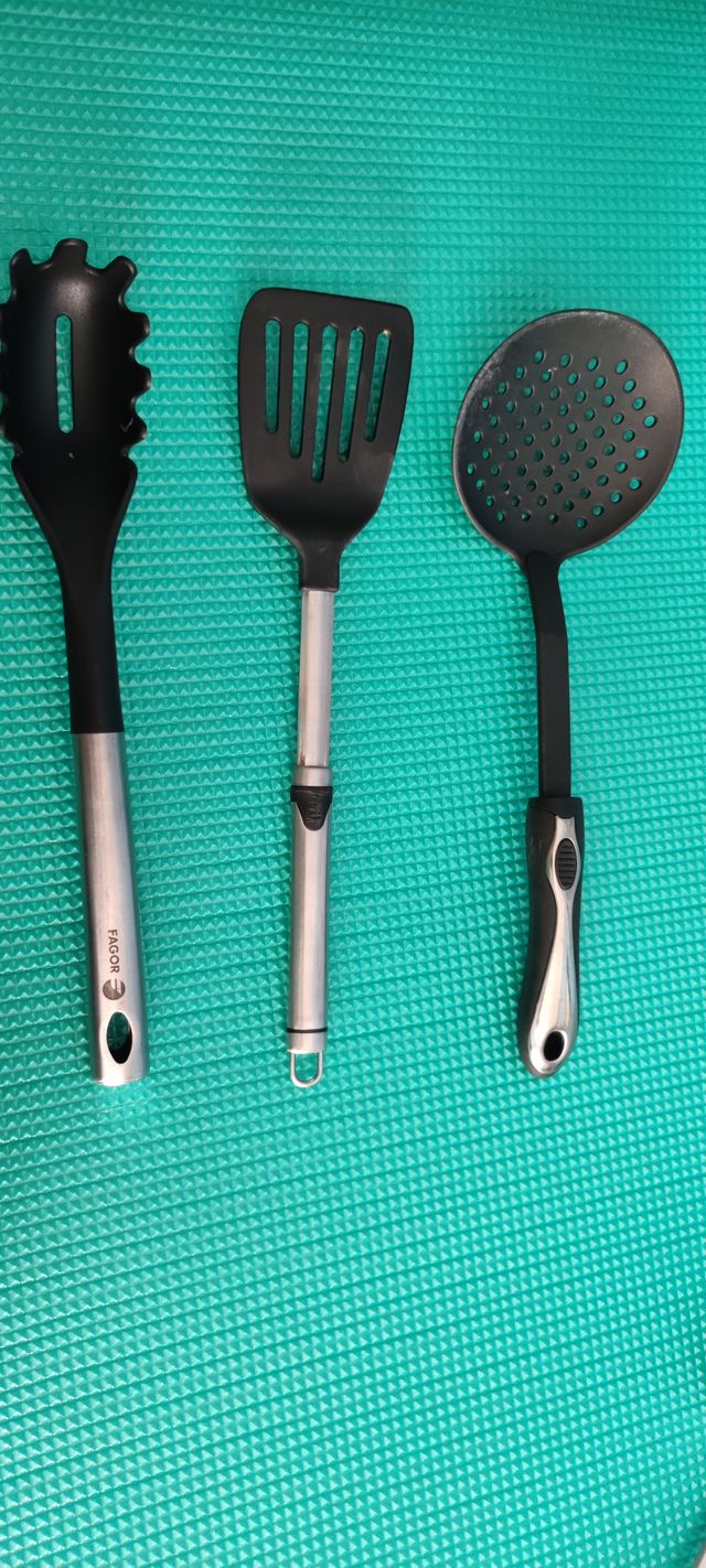 UTENSILIOS DE COCINA;