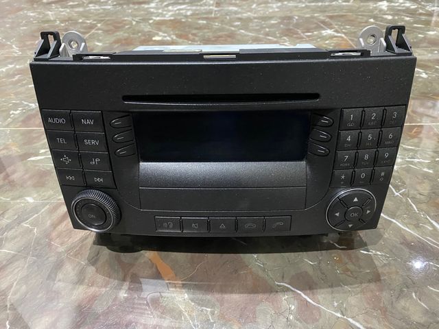 Schermo a colori Comand Becker Mercedes.