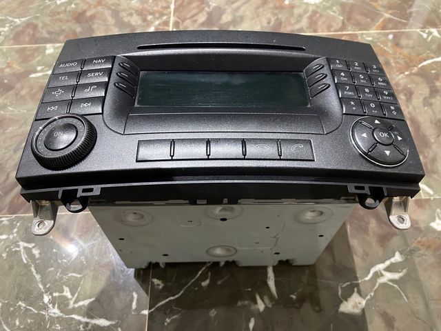 Schermo a colori Comand Becker Mercedes.