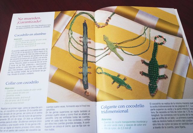 Set de tres publicaciones para crear bisutería.