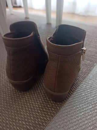 Botines camperos mujer