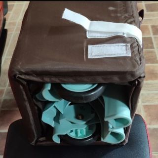 Cuna de viaje plegable.