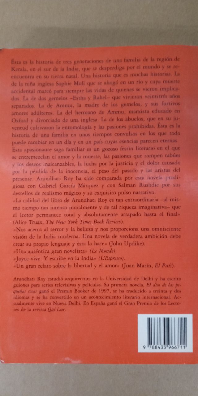 LIBRO EL DIOS DE LAS PEQUEÑAS COSAS