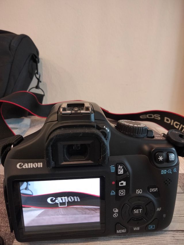 Cámara Canon EOS 1100D