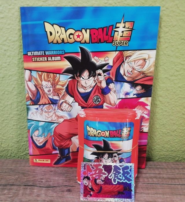 Álbum + 50 pacotes de Dragon Ball Ultimate Warriors