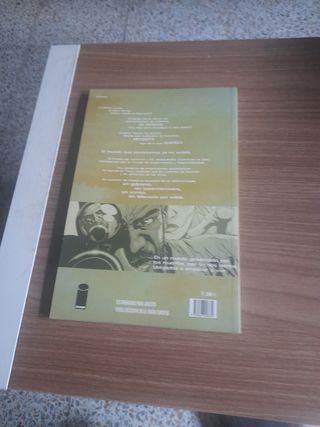 Cómic n 7-Los muertos vivientes 