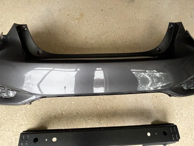 Parachoques trasero Toyota Yaris