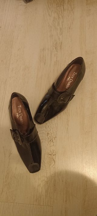 Zapatos piel de charol 