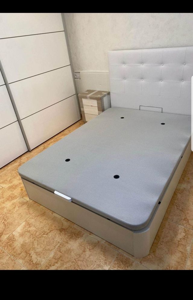 Canapé i cabezal 