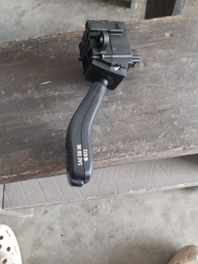 llave de luces largas y cortas e intermitentes