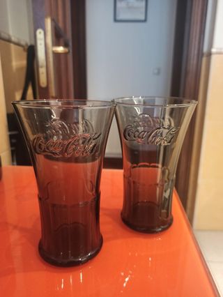 2 vasos coca-cola