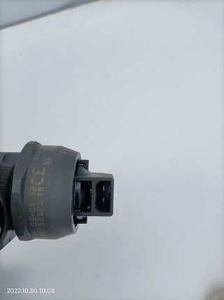    2 inyectores bosch 0414720210