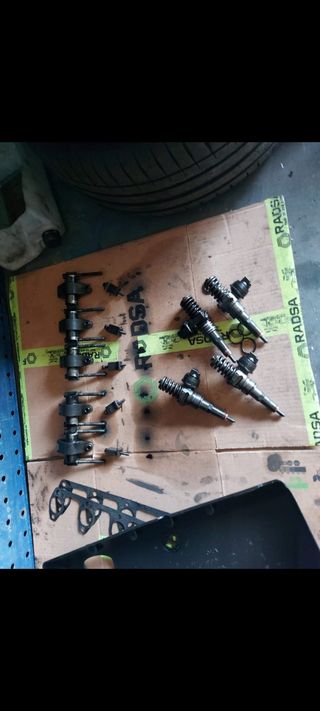    2 inyectores bosch 0414720210