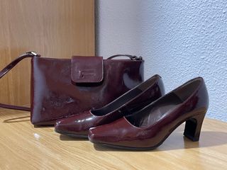 Zapatos y bolso de piel