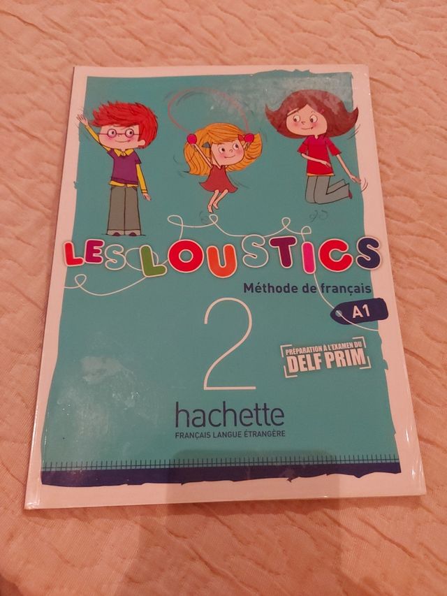 LES LOUSTICS. HACHETTE 2. A1