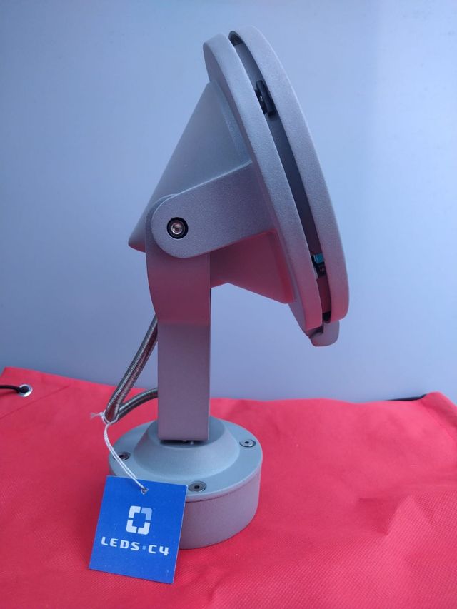 Farolas, fabricación LEDS-C4