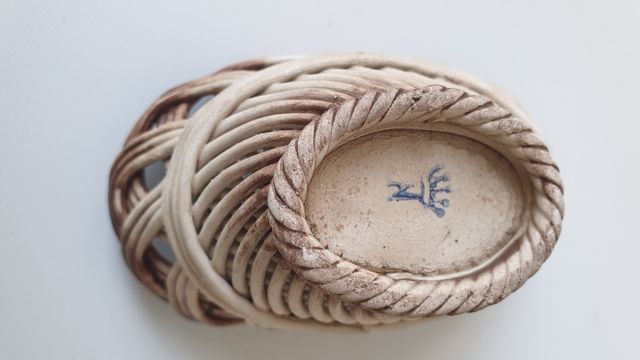 Cajita y cuenco de porcelana