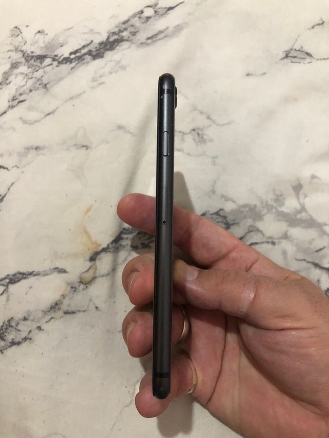 iPhone 8 -256GB 