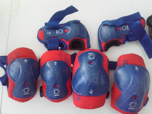 Patines y protecciones para niño